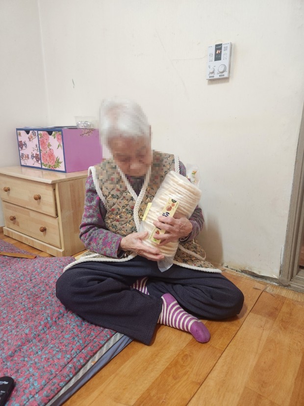 심심할 때 간식 드세요~